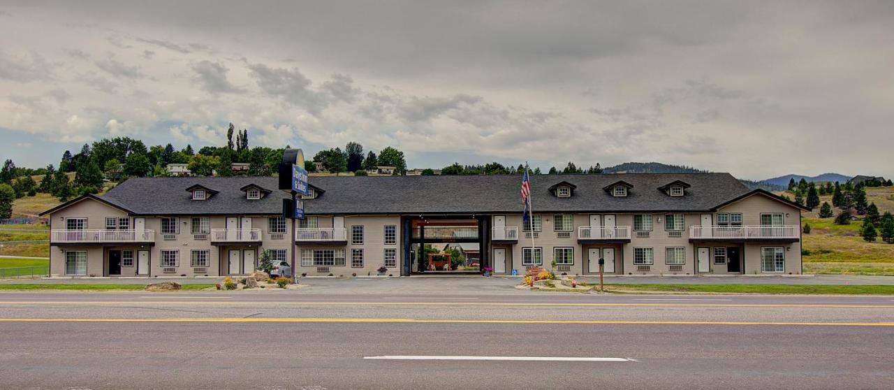 Days Inn & Suites By Wyndham Лоло Экстерьер фото